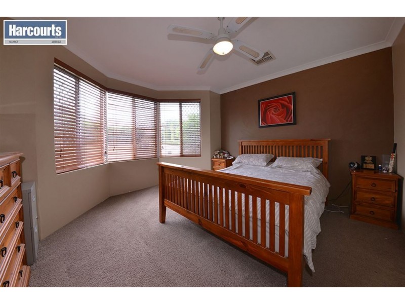 15 Lithgow Drive, Clarkson WA 6030