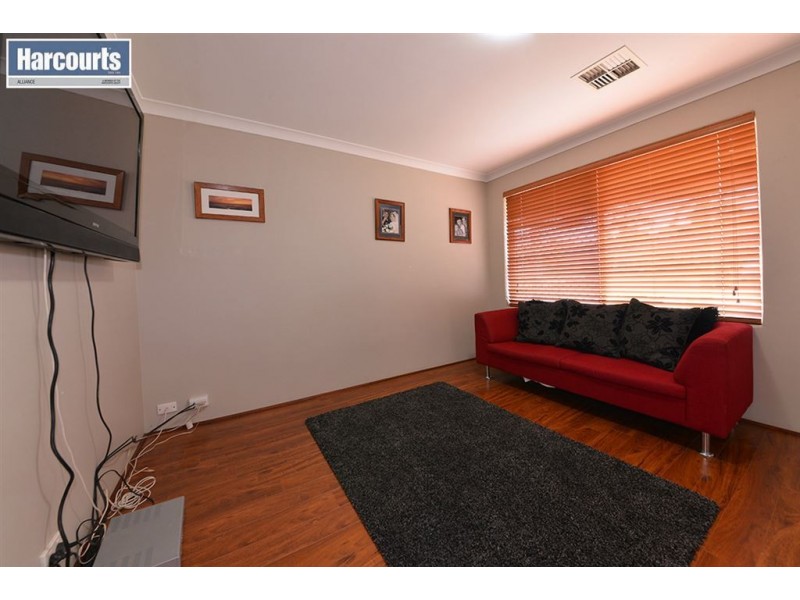 15 Lithgow Drive, Clarkson WA 6030