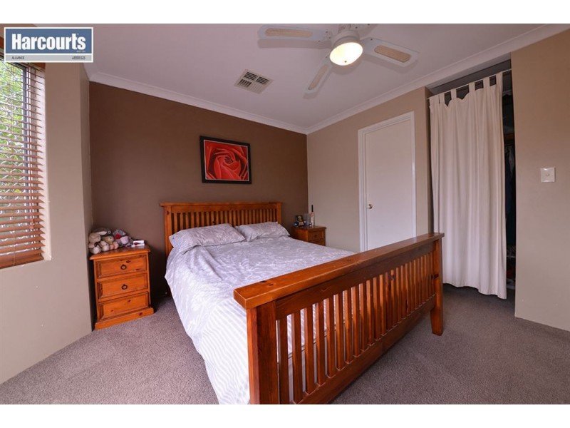 15 Lithgow Drive, Clarkson WA 6030