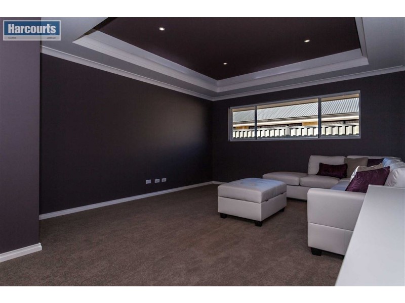 12 Helmsley Parkway, Alkimos WA 6038