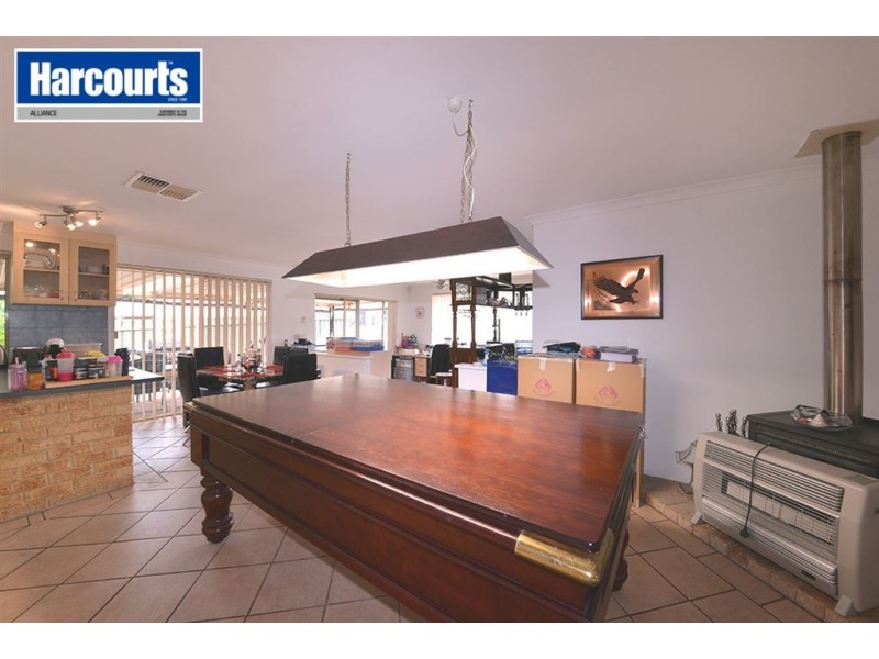 3 Stonehaven Parade, Kinross WA 6028