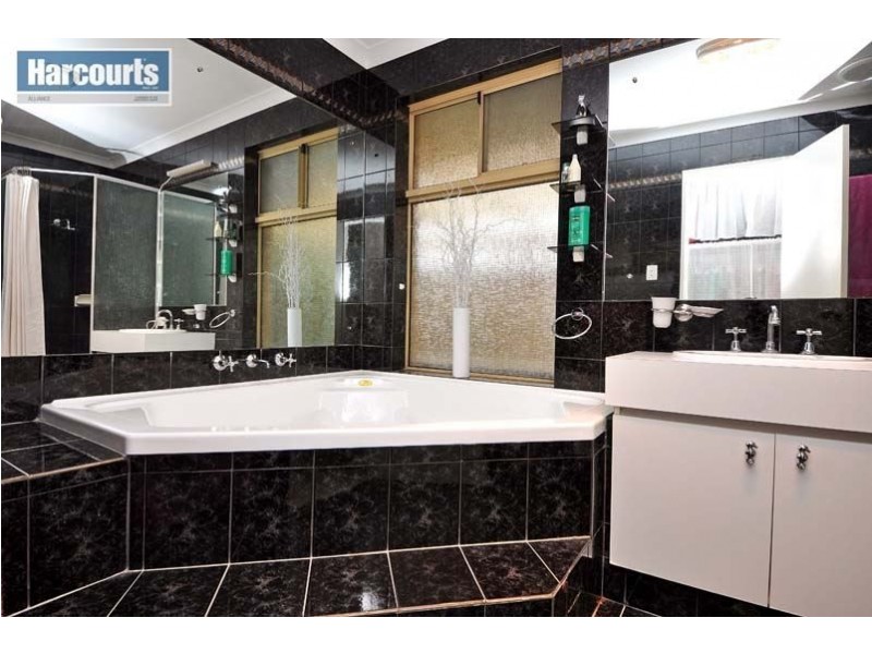 11 Walpole Place, Clarkson WA 6030