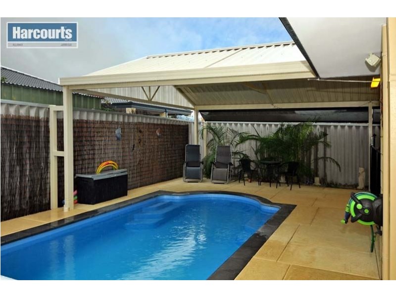 18 Kirkimbie Street, Carramar WA 6031