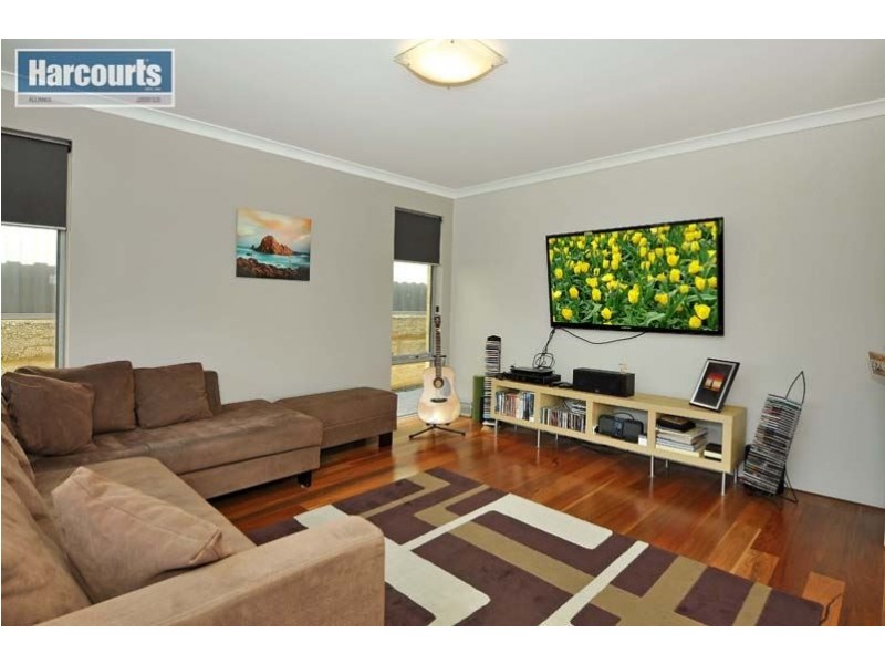 15 Calderstone Rise, Landsdale WA 6065