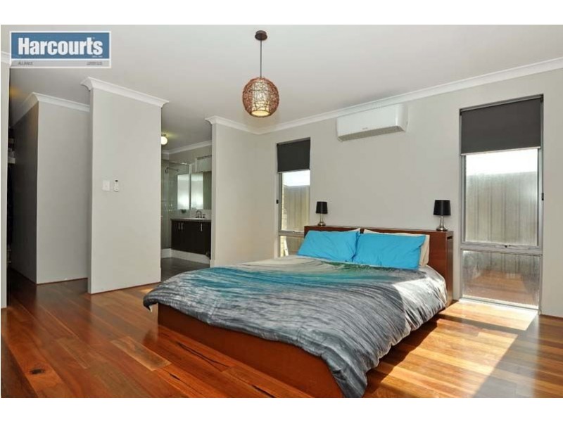 15 Calderstone Rise, Landsdale WA 6065