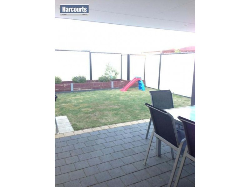 24 La Mirada Avenue, Clarkson WA 6030