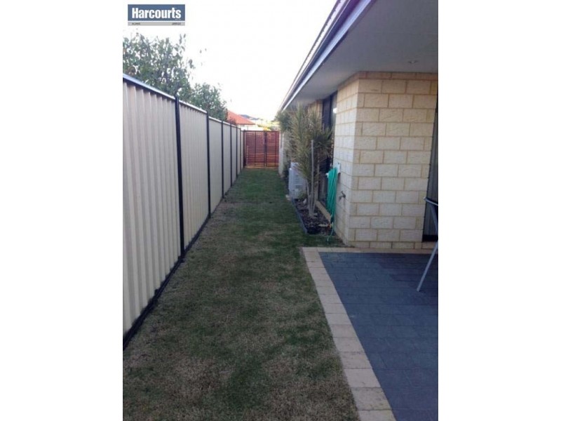 24 La Mirada Avenue, Clarkson WA 6030