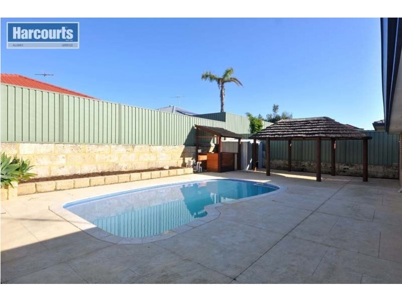 12 Tomago Way, Merriwa WA 6030