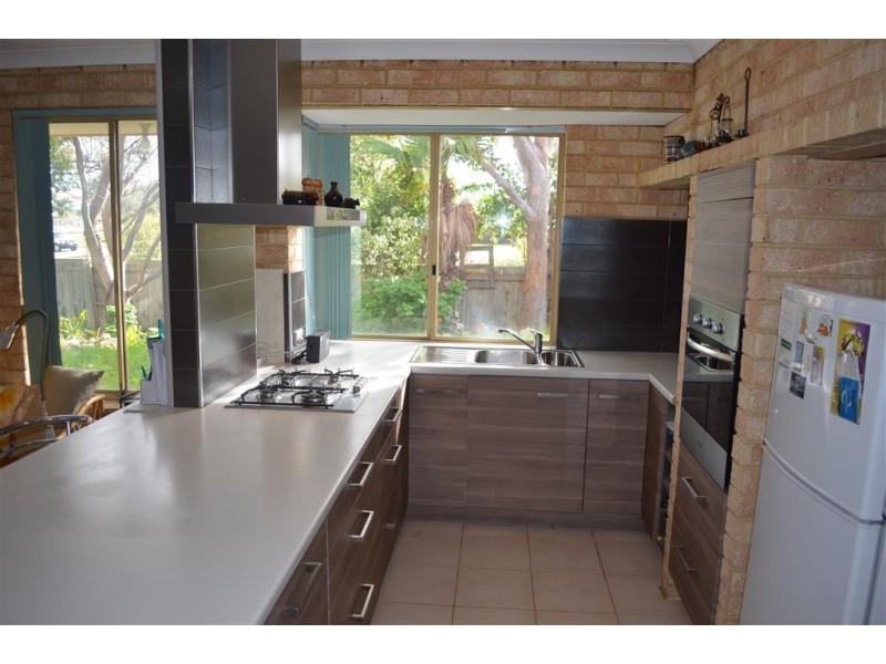 15 Castleroy Place, Connolly WA 6027