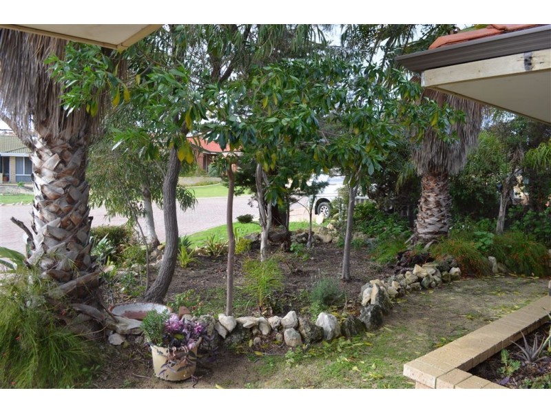 15 Castleroy Place, Connolly WA 6027