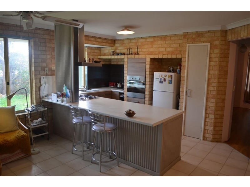 15 Castleroy Place, Connolly WA 6027