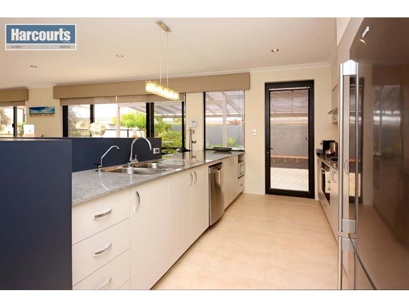 24 Riverlinks Drive, Clarkson WA 6030