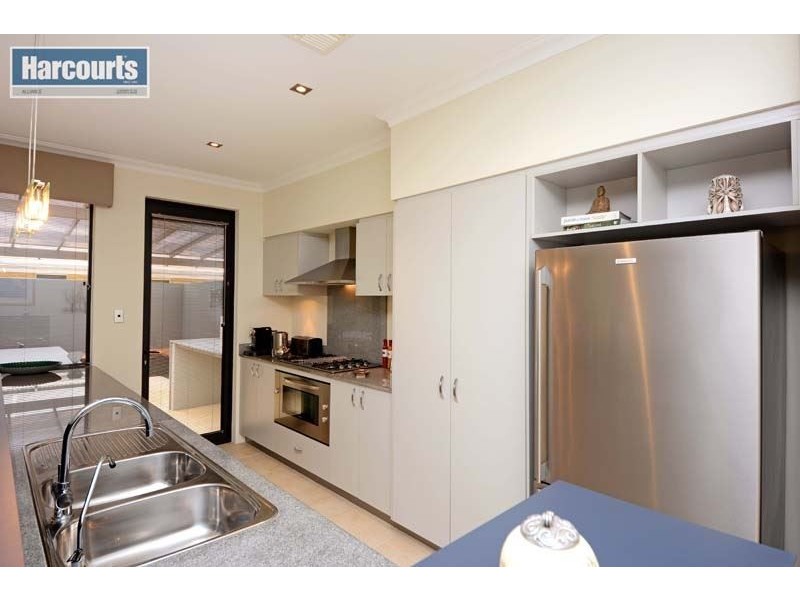 24 Riverlinks Drive, Clarkson WA 6030