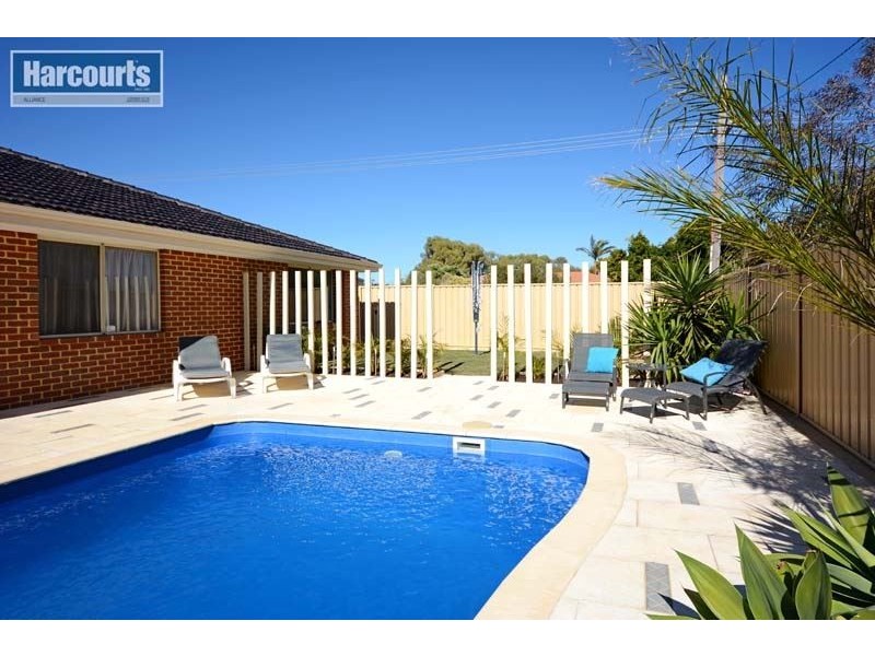 1 Greygum Crescent, Quinns Rocks WA 6030