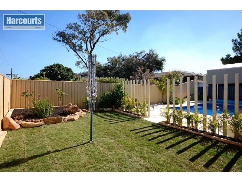 1 Greygum Crescent, Quinns Rocks WA 6030