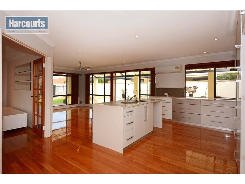 71 Cristobal Crescent, Mindarie WA 6030