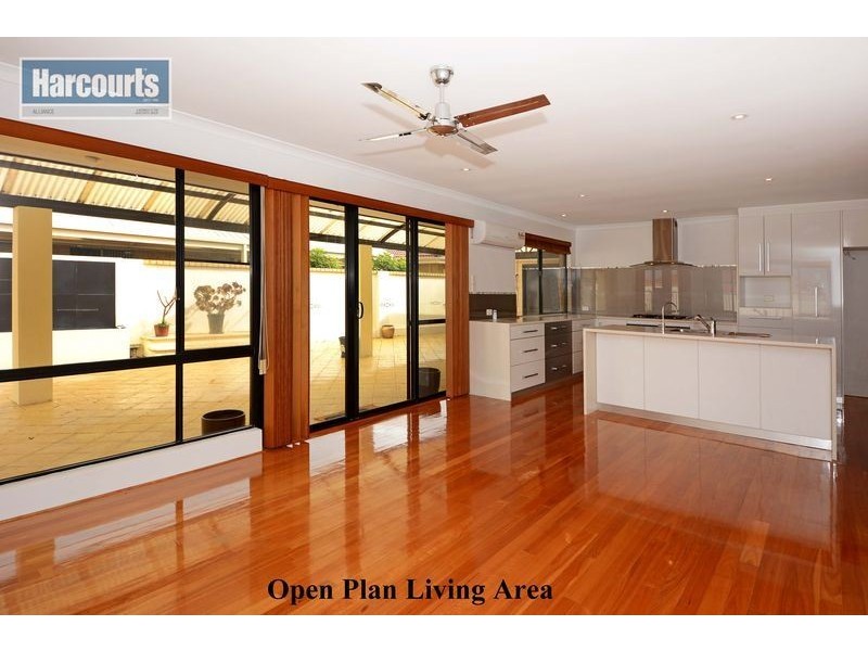 71 Cristobal Crescent, Mindarie WA 6030