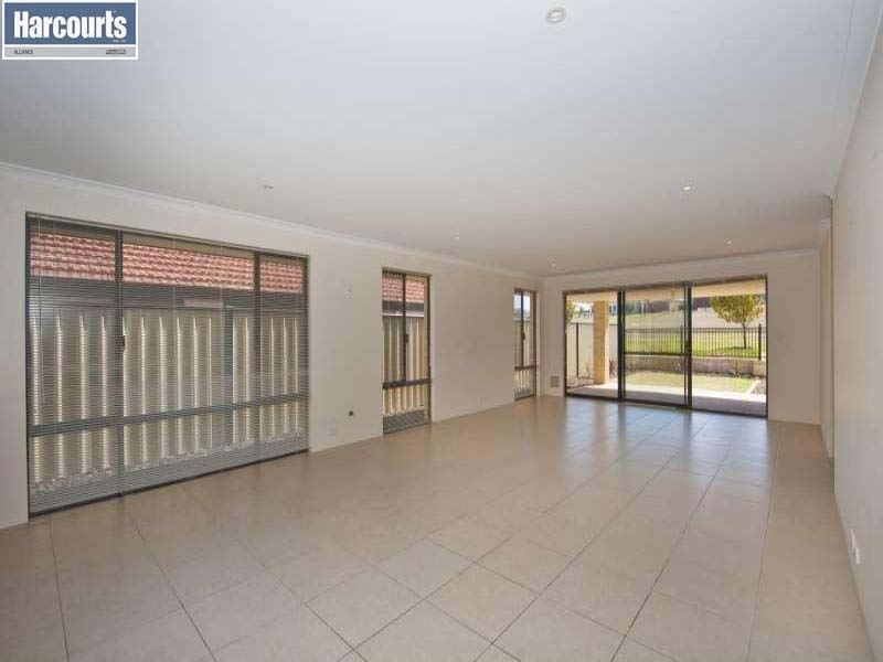 33 Caldwell Turn, Clarkson WA 6030