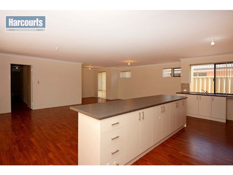 44 Eastwall Parkway, Butler WA 6036