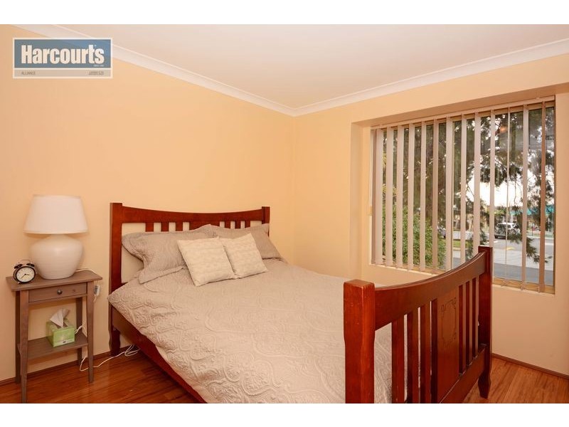 11 Duncombe Grove, Quinns Rocks WA 6030