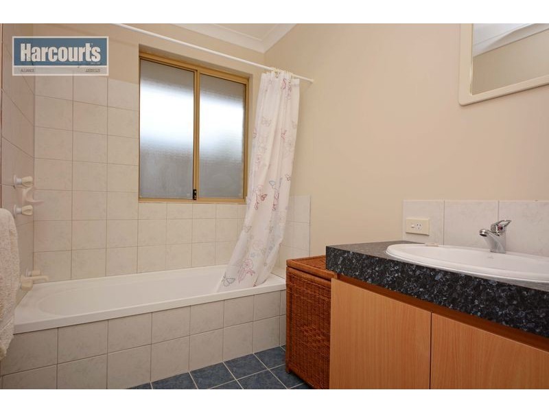 11 Duncombe Grove, Quinns Rocks WA 6030