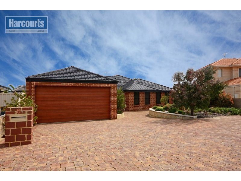 6 Jeddah Court, Mindarie WA 6030