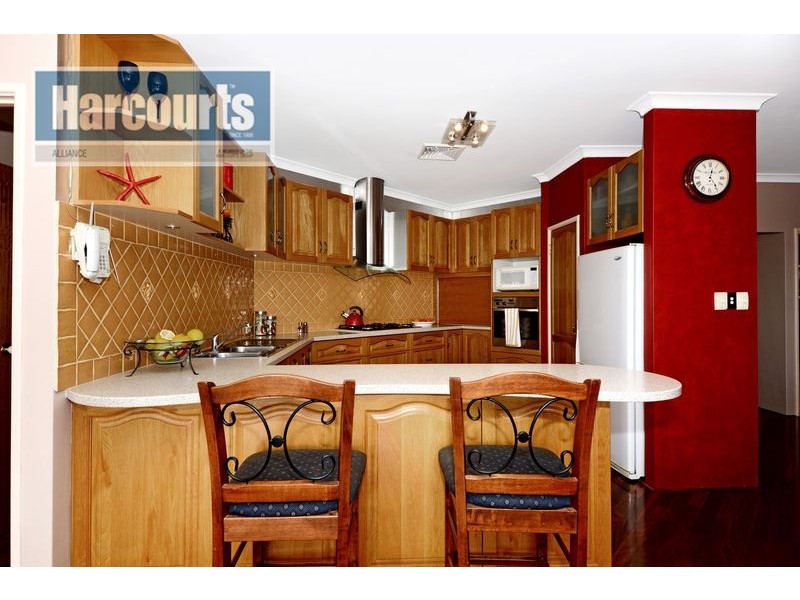 6 Jeddah Court, Mindarie WA 6030