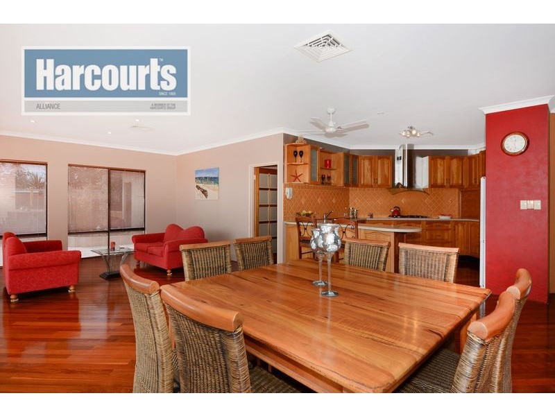 6 Jeddah Court, Mindarie WA 6030