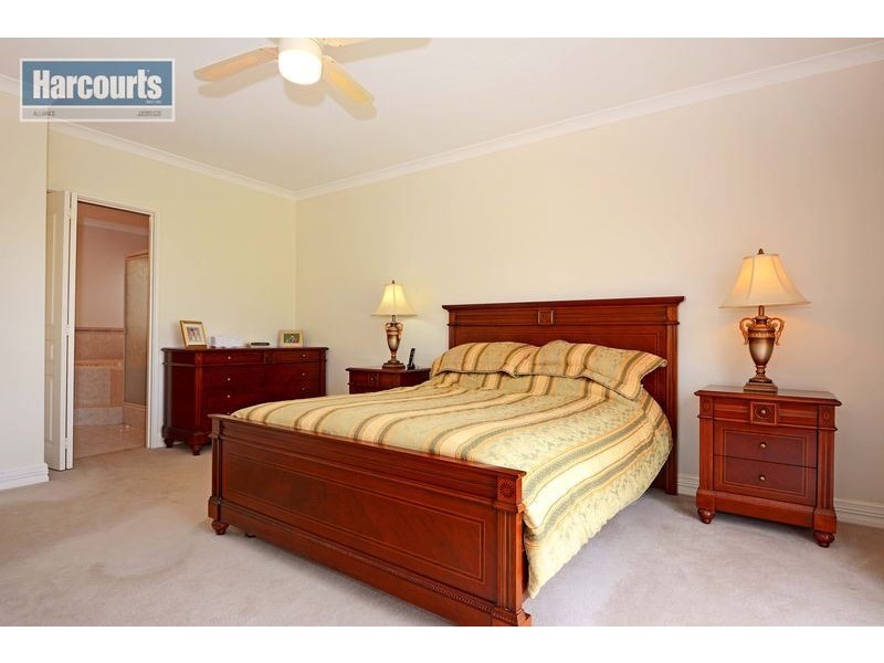 17 Avondale Court, Mindarie WA 6030