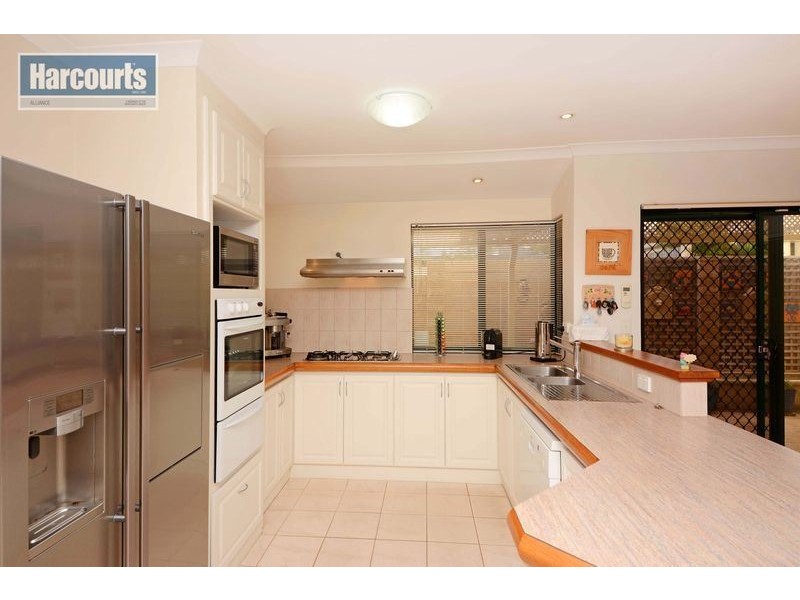 17 Avondale Court, Mindarie WA 6030
