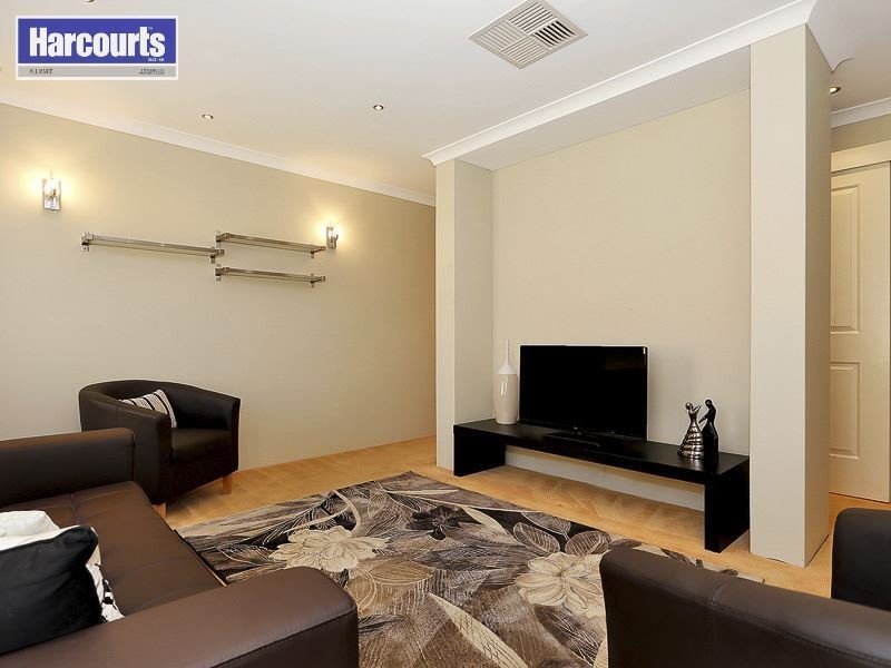 85 Camborne Parkway, Butler WA 6036