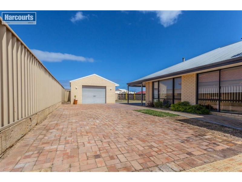 55 Ridgewood Boulevard, Ridgewood WA 6030