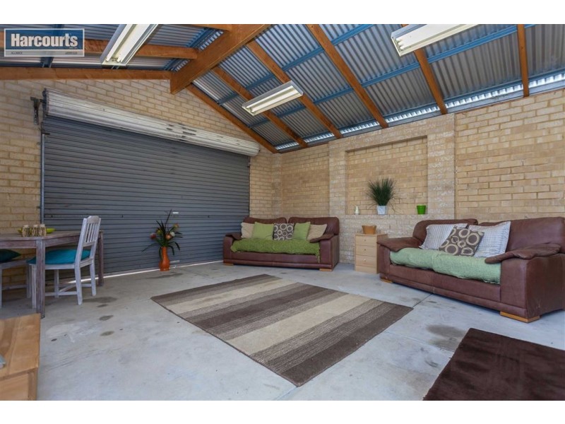 55 Ridgewood Boulevard, Ridgewood WA 6030