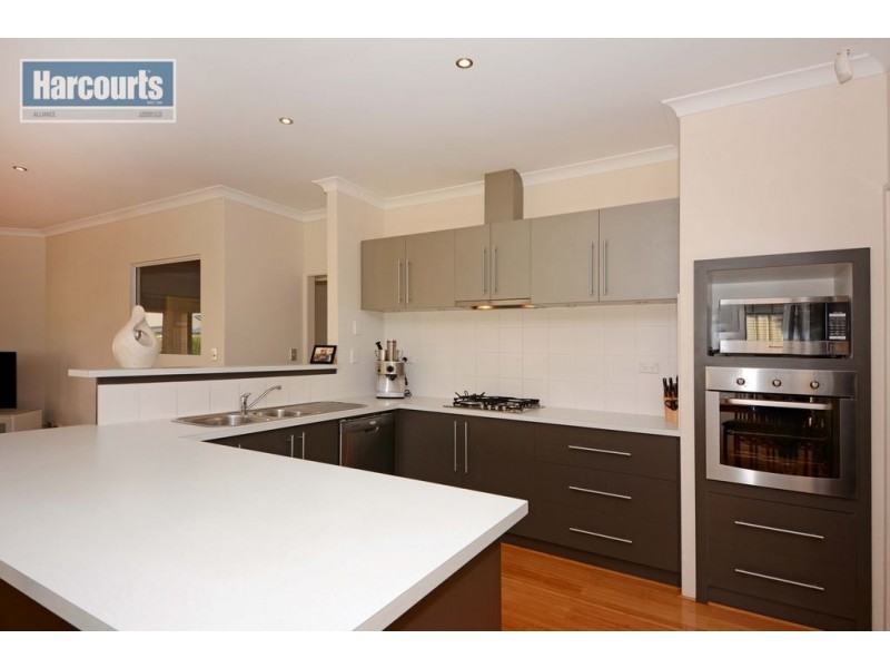 10 Dulles Way, Clarkson WA 6030