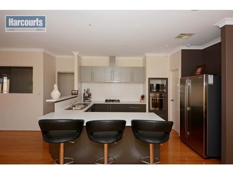 10 Dulles Way, Clarkson WA 6030