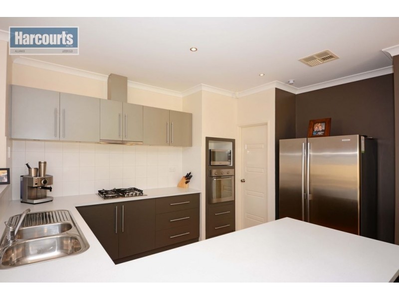 10 Dulles Way, Clarkson WA 6030