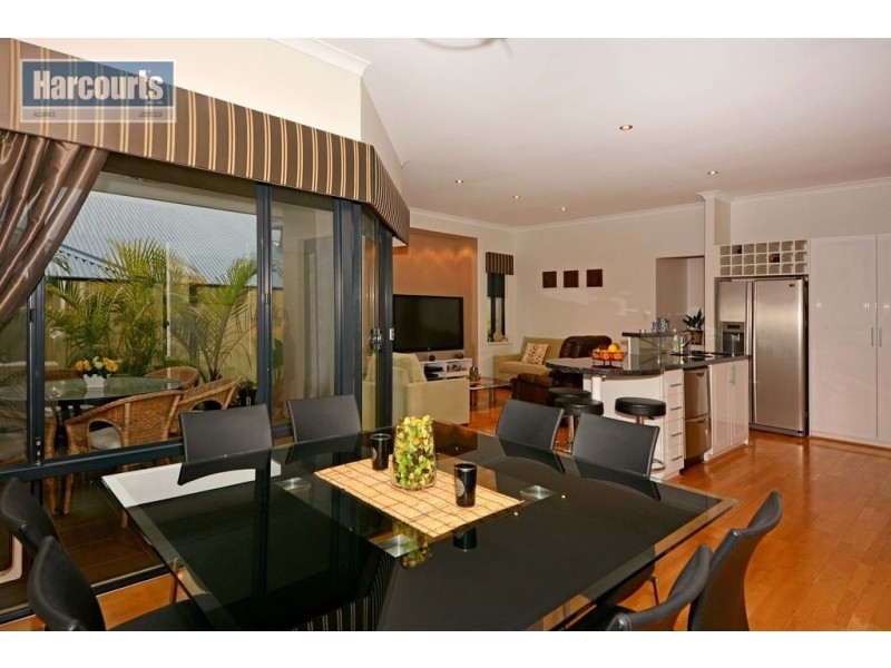 11 Kirra Lane, Clarkson WA 6030