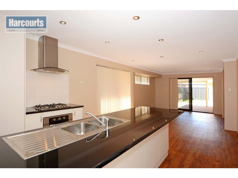 37 Splendens Avenue, Banksia Grove WA 6031