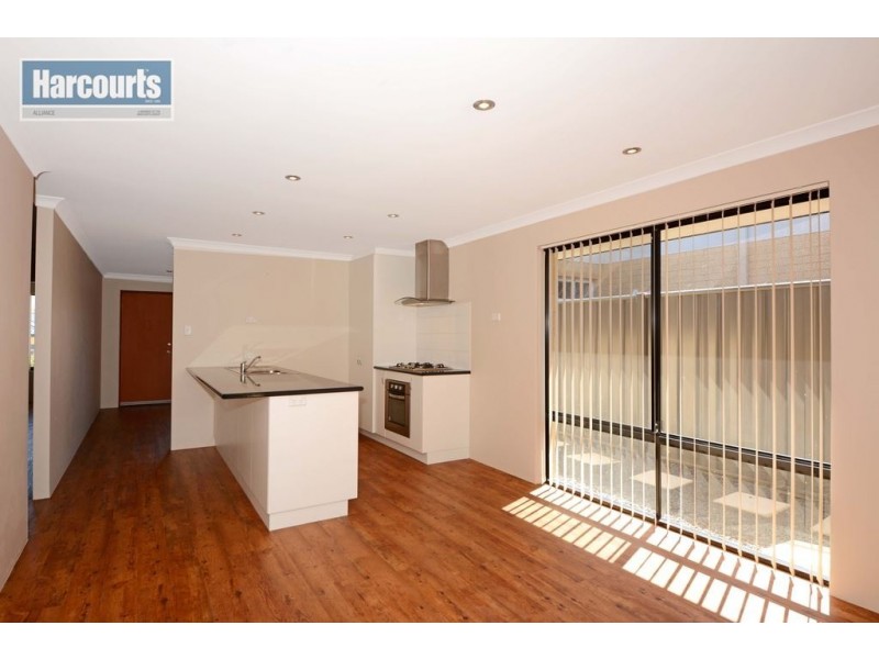 37 Splendens Avenue, Banksia Grove WA 6031