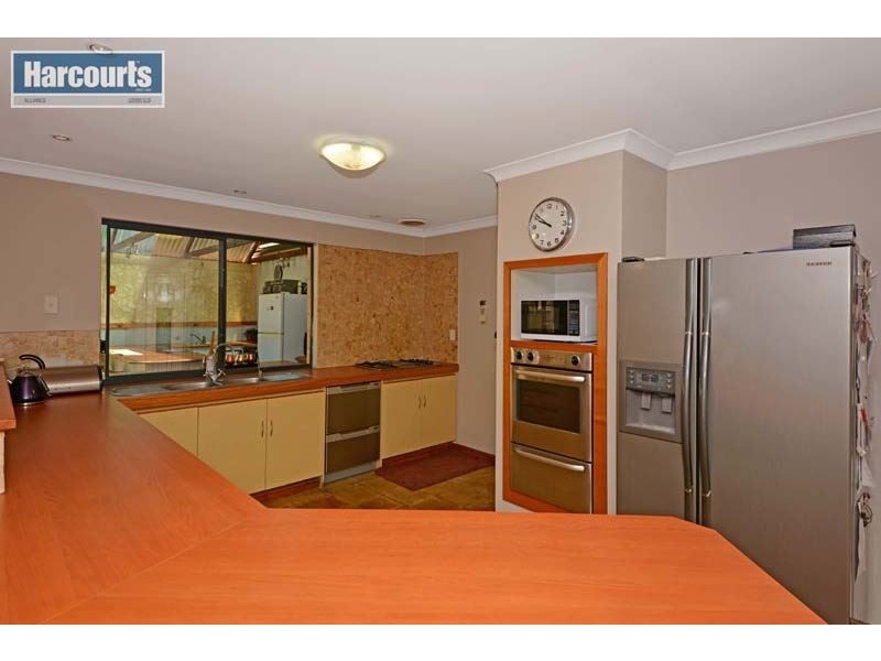 9 Dartmouth Circle, Quinns Rocks WA 6030