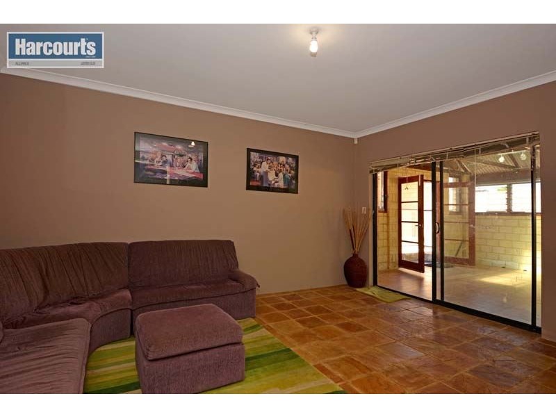 9 Dartmouth Circle, Quinns Rocks WA 6030