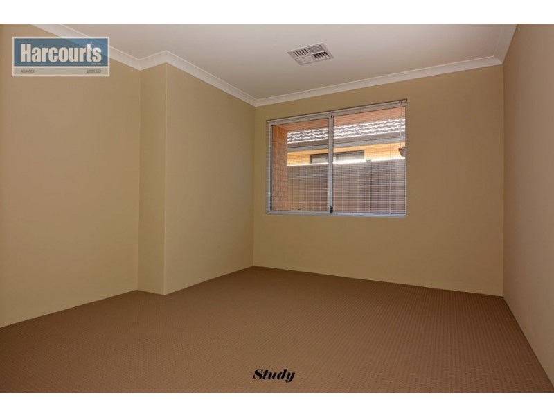 18 Kendari Road, Clarkson WA 6030