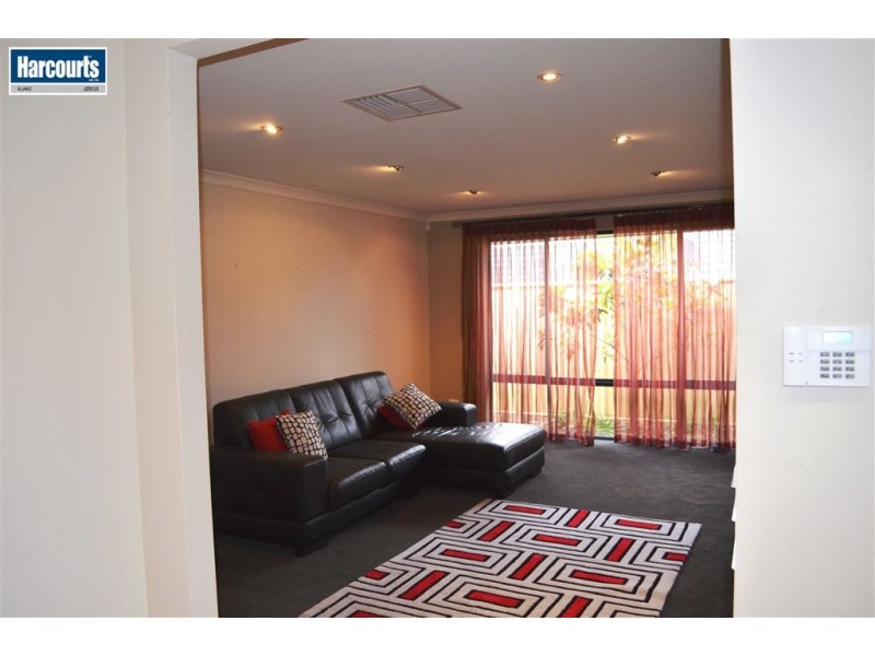 28 Amery Road, Hocking WA 6065