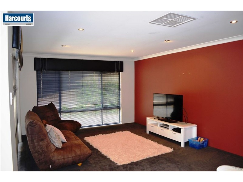 28 Amery Road, Hocking WA 6065