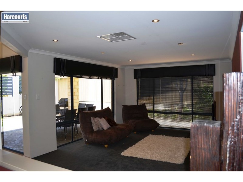 28 Amery Road, Hocking WA 6065