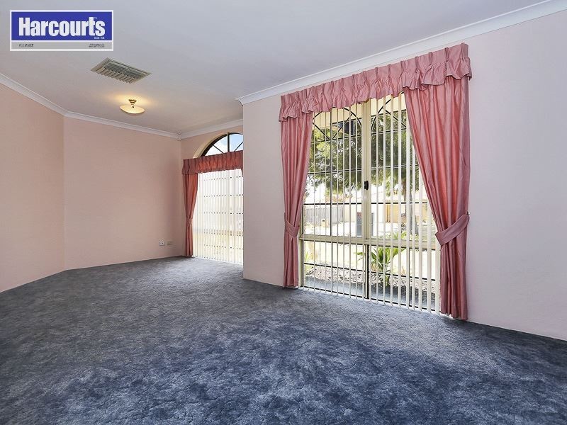 14 Howe Elbow, Quinns Rocks WA 6030