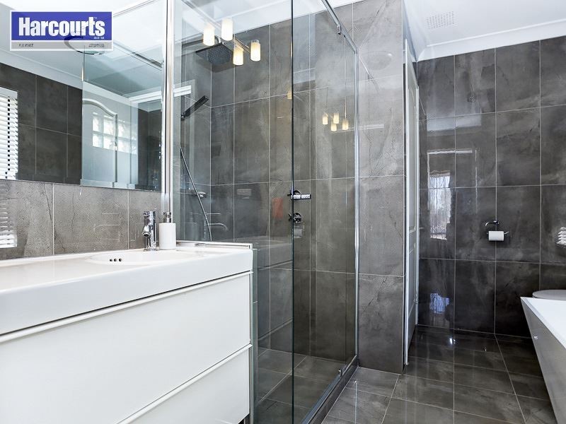 6 Grid Court, Beldon WA 6027