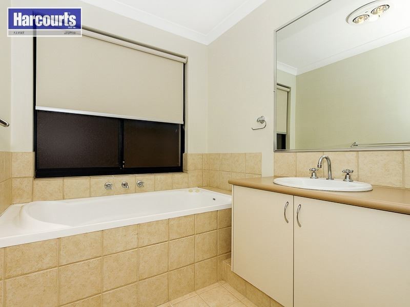 39 Woodstock Way, Butler WA 6036