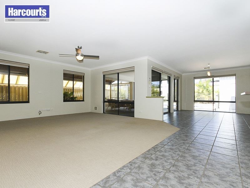 39 Woodstock Way, Butler WA 6036