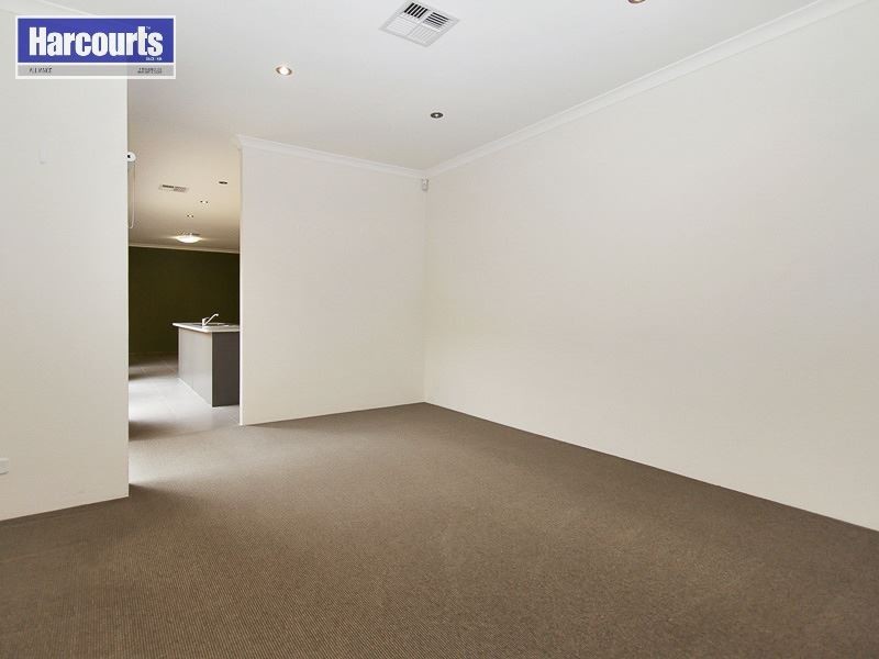 87 Kahana Parkway, Butler WA 6036